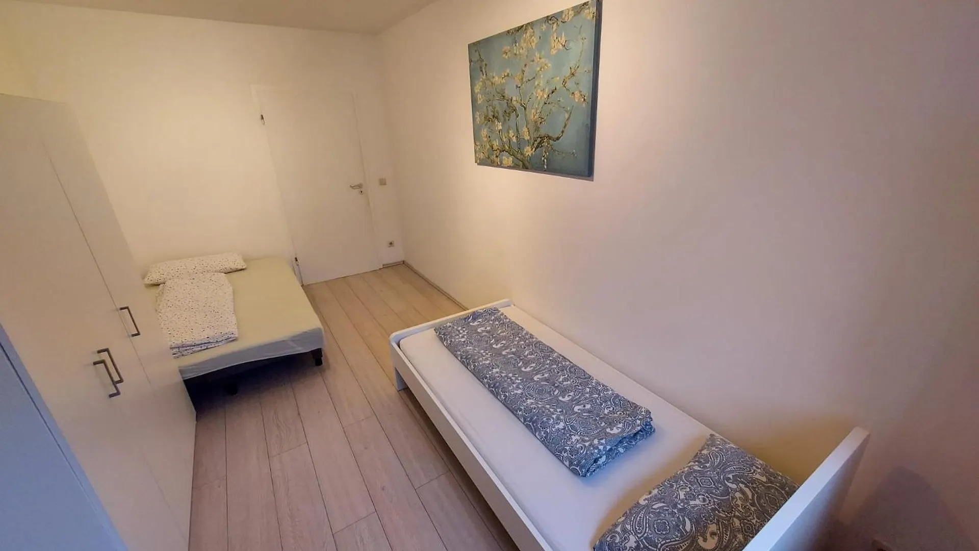Leipzig Lindenau - Haus Mit 3 Ferienwohnungen Im Westen 0*,  Almanya