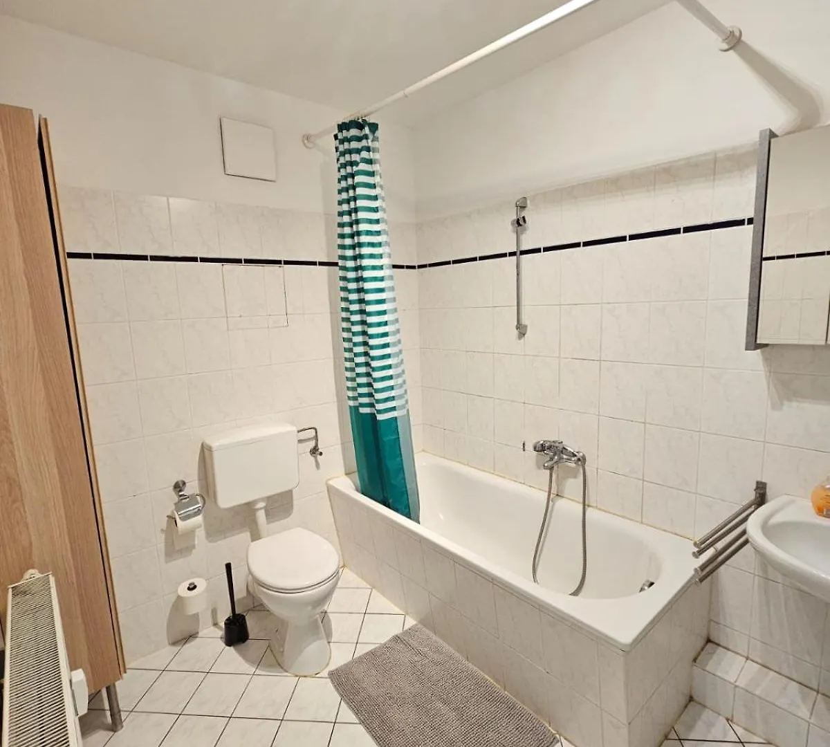 Daire Leipzig Lindenau - Haus Mit 3 Ferienwohnungen Im Westen Almanya