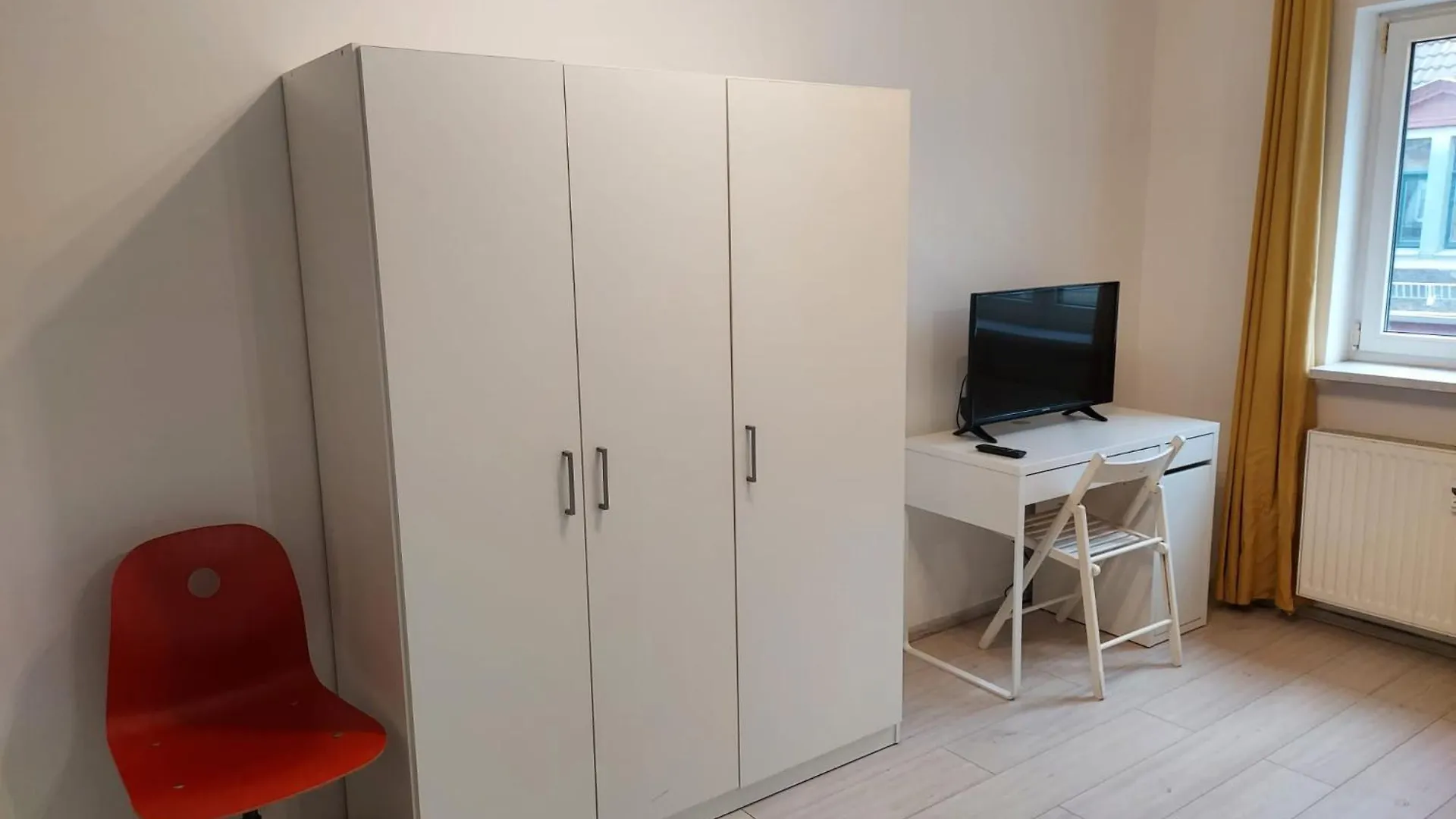 Leipzig Lindenau - Haus Mit 3 Ferienwohnungen Im Westen Daire